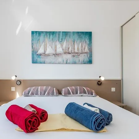 House Libra * 亚德里亚